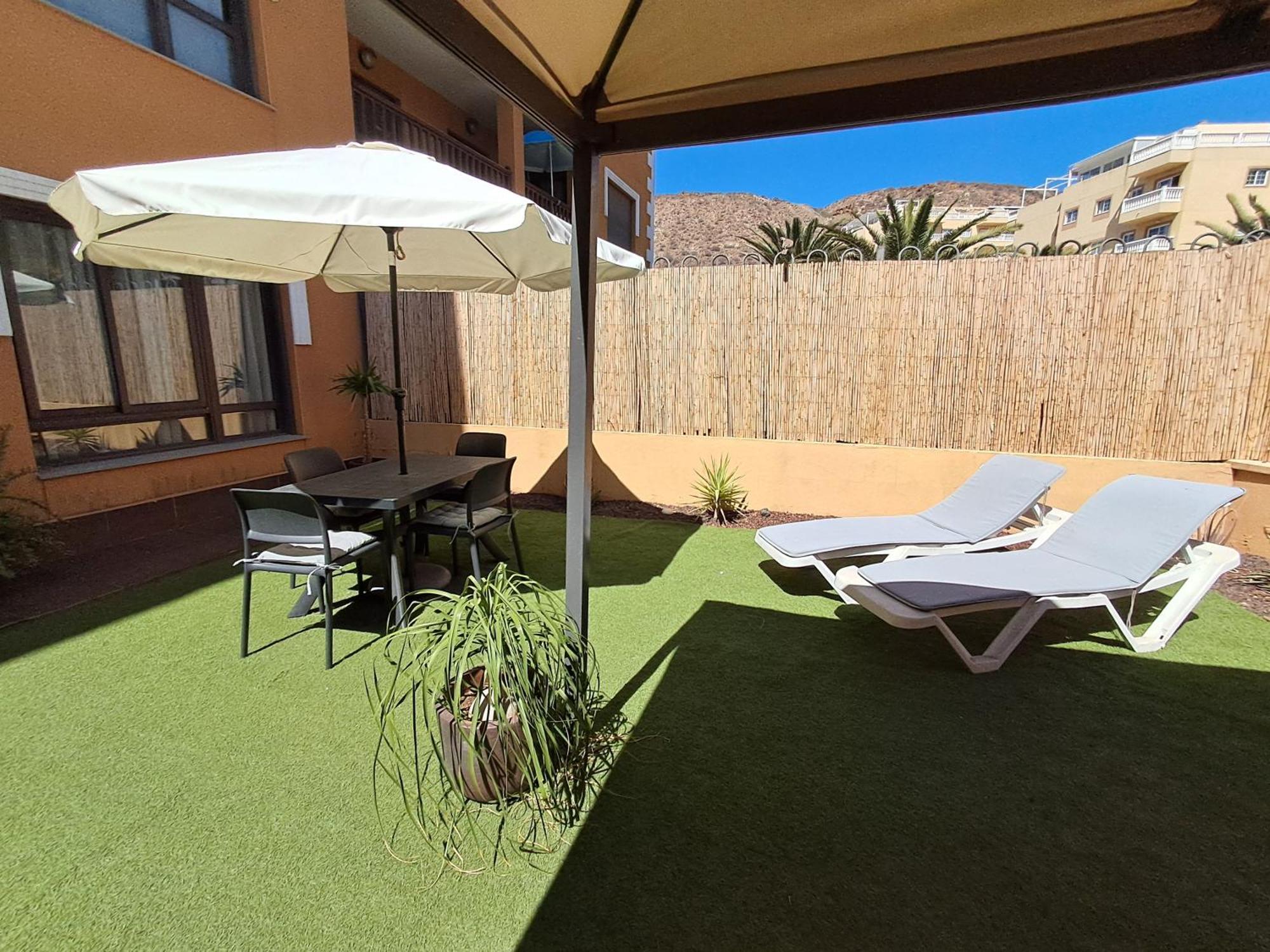 Spacious Apartment With Large Private Garden In Palm Mar ภายนอก รูปภาพ